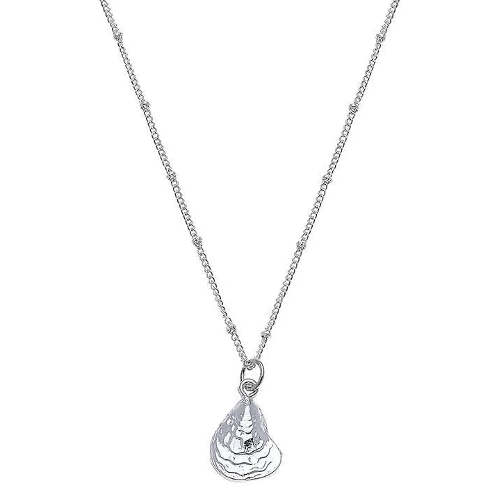 Susan Shaw Silver Oyster Shell Pendant Necklace